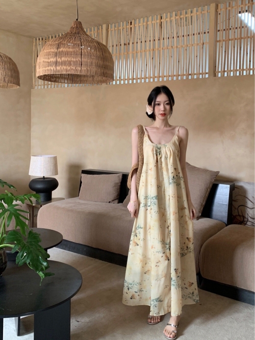 温柔度假风茶歇法式复古碎花露背吊带连衣裙子女夏超好看气质长裙 温柔度假风茶歇法式复古碎花露背吊带连衣裙子女夏超好看气质长裙