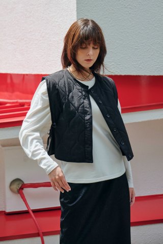 BOA COLLAR QUILTING VEST/ボア襟付きキルティングベスト