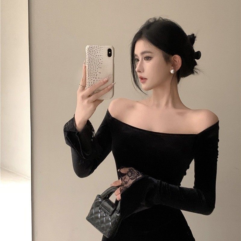 辣妹黑色高级感丝绒连衣裙女2024秋冬新款法式气质蕾丝开叉裙