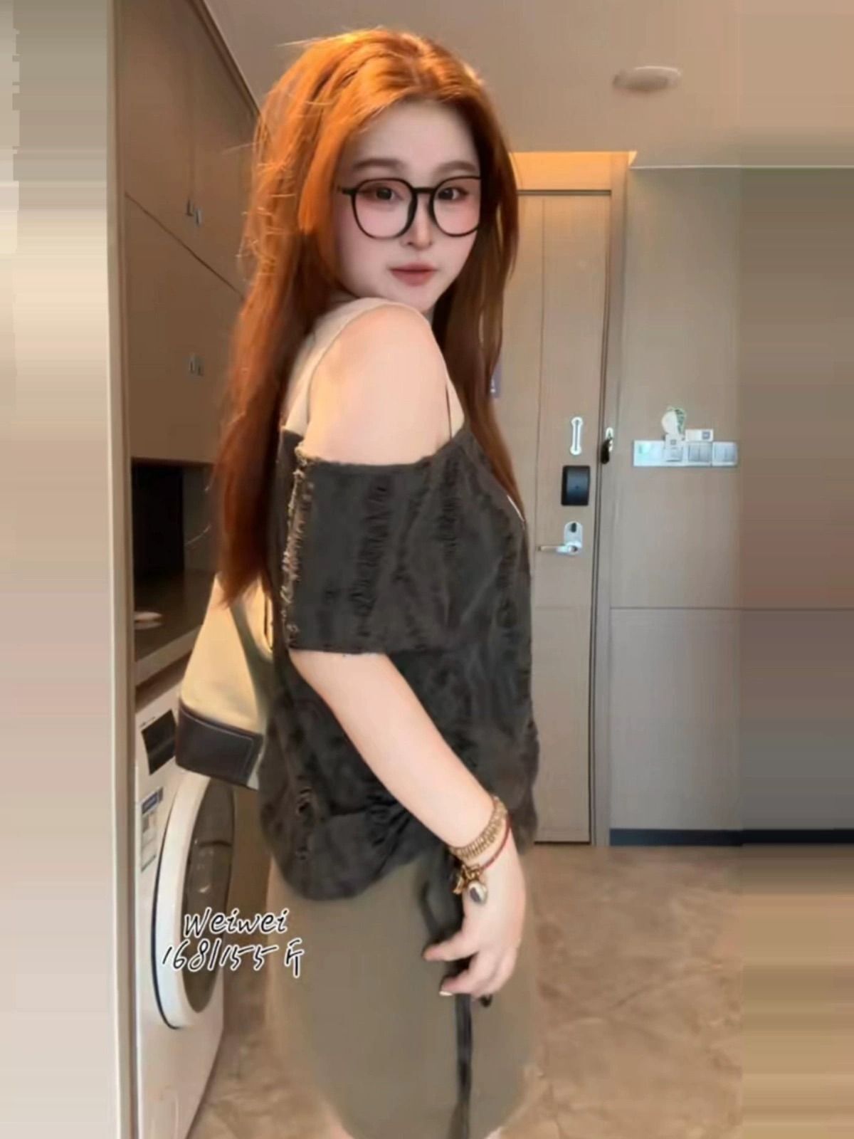 MR【原版破洞布】大码女装美式复古设计感短袖t恤女夏修身显瘦