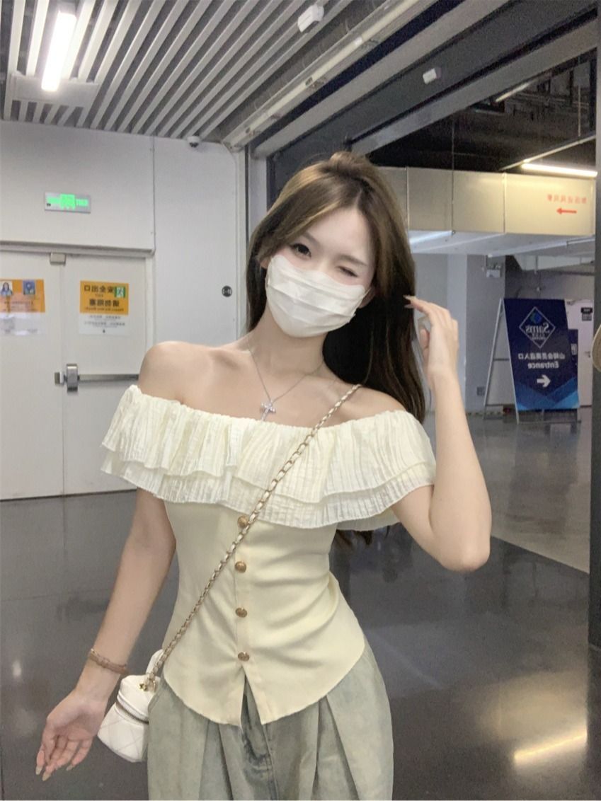 MR 已出货 设计感小众收腰短上衣女装法式荷叶边一字肩短袖